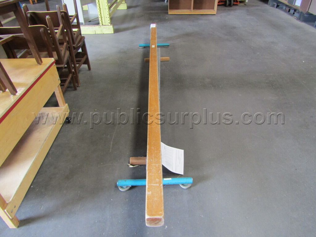 BALANCE BEAMS — photo 1