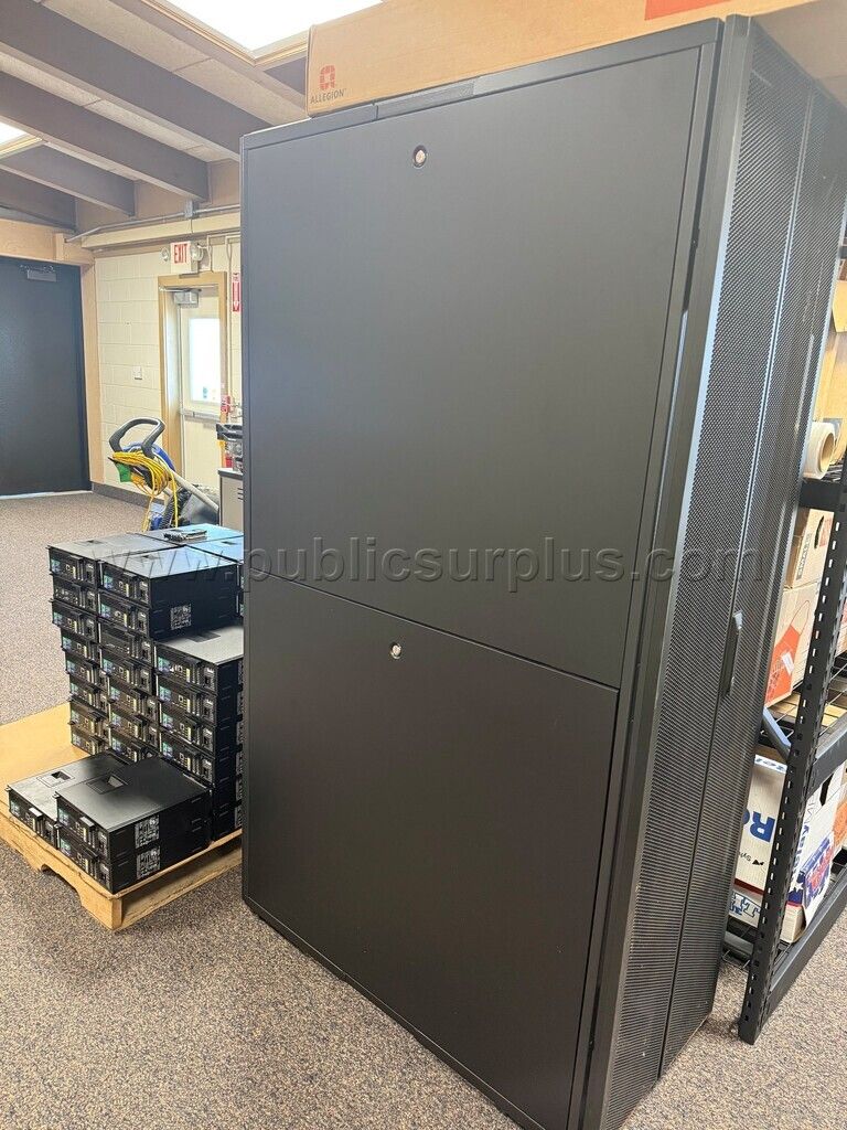SEL- Emerson Network Rack Equipment Cabinet — photo 1