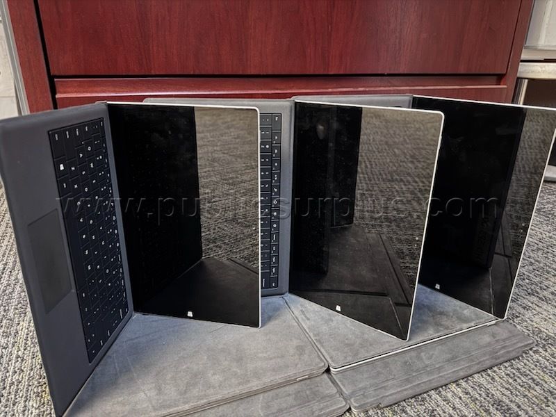 Lot of Seven (7) Microsoft Surface Windows 8 Pro with keyboards — photo 1
