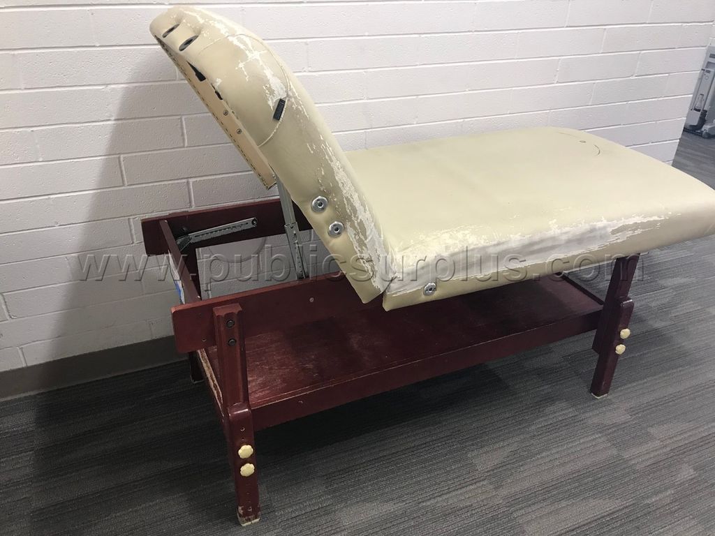 Master Massage 31" SPAMASTER™ Stationary Massage Tables (Qty:2) — photo 1