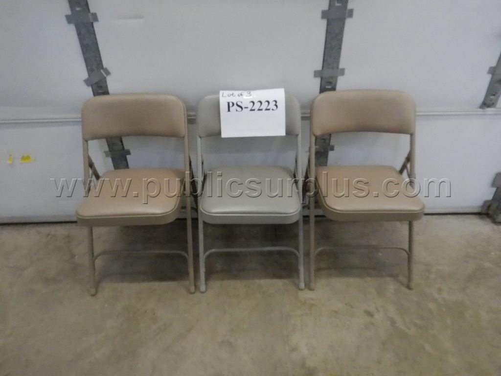 Folding Guest Chairs - Lot of 3 — photo 1