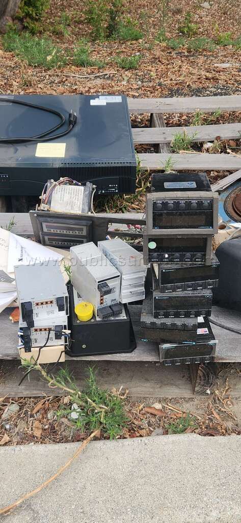 VARIOUS ELECTRICAL DEVICES — photo 1