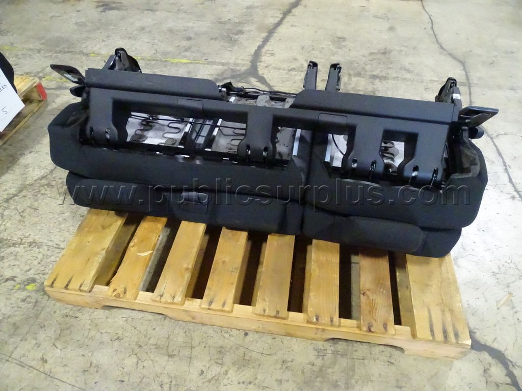 2023 Dodge Durango Rear Seat - New! — photo 1