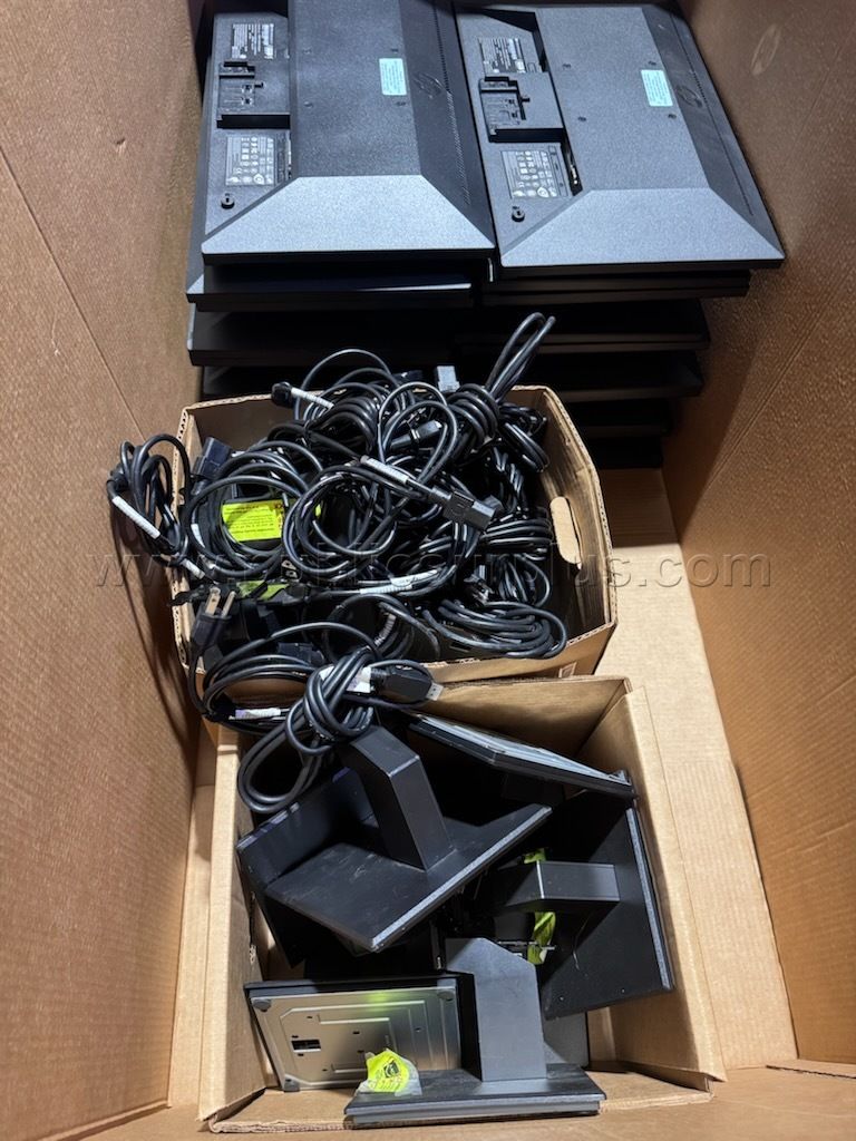 Lot of Twenty (20) HP P224 Monitors — photo 1
