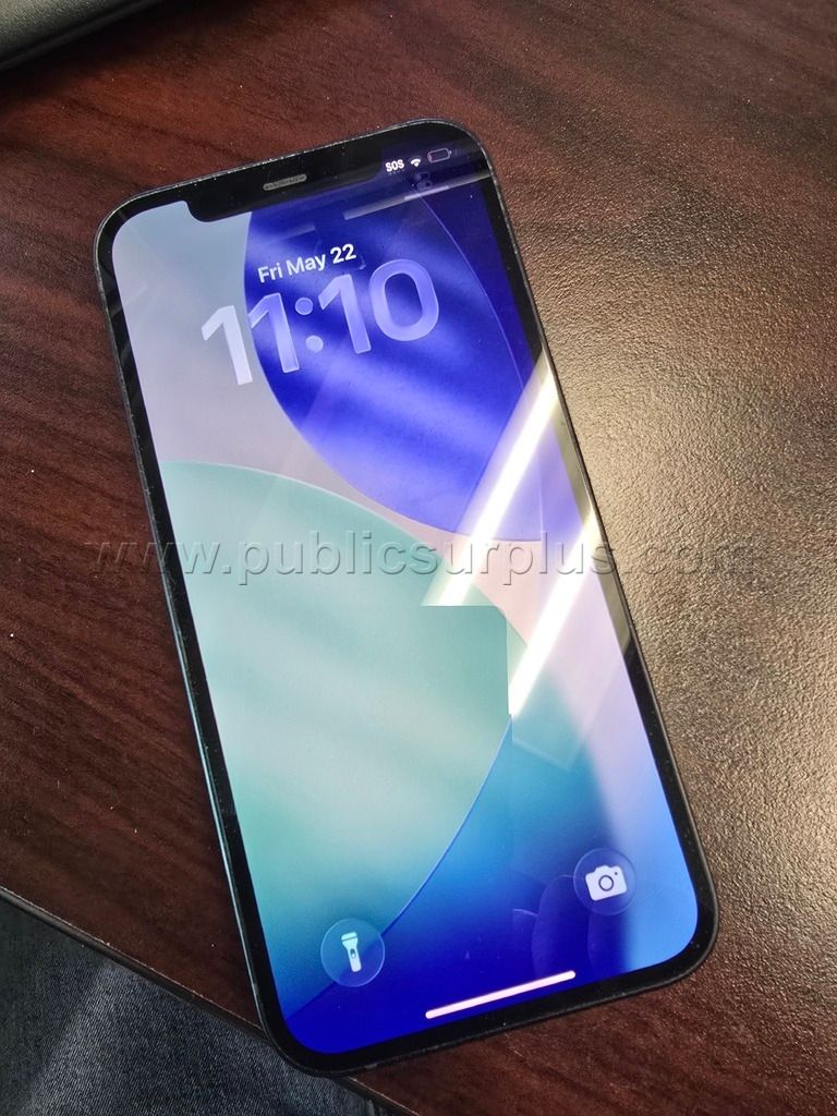 iPhone 12 (2020) — photo 1