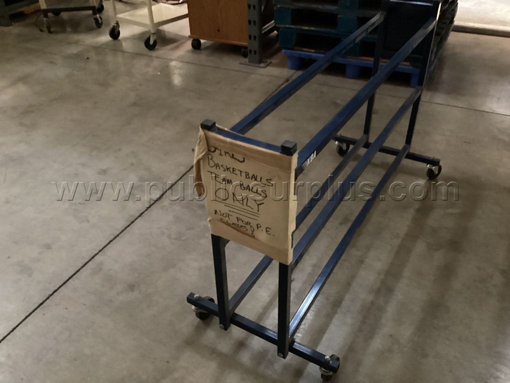 Basketball Rack — photo 1