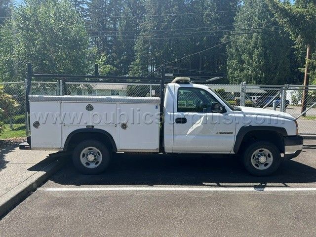 2007 Chevrolet 2500 w/service body — photo 1