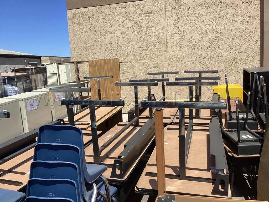 tables (12) — photo 1