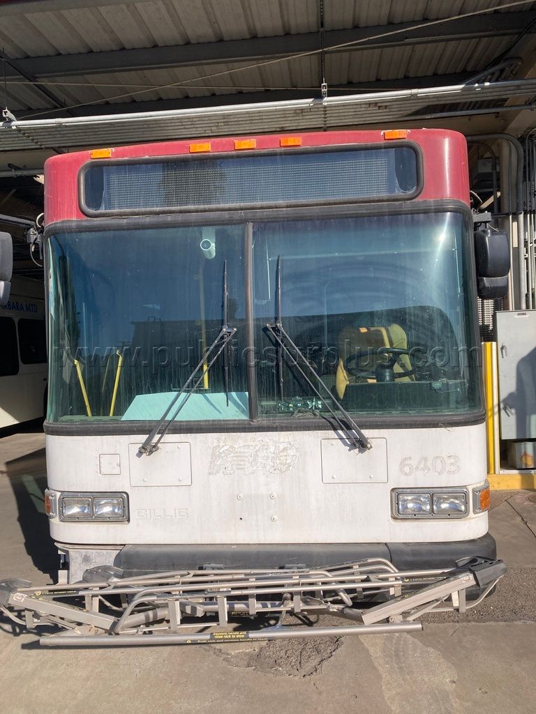 2006 Gillig 40' Low Floor Bus (Not Running, Junk Registration) — photo 1