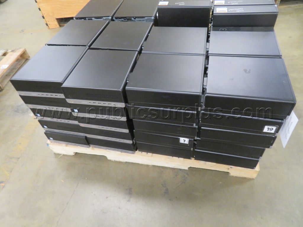 HP Desktops — photo 1