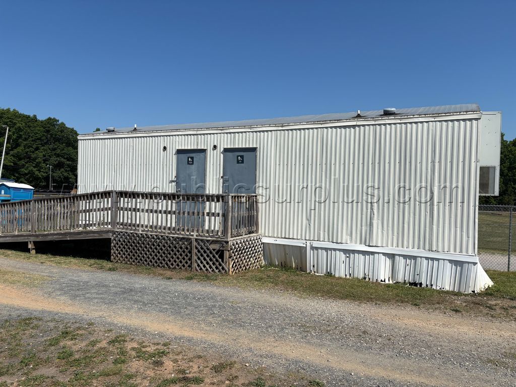 Modular Restroom Trailer — photo 1