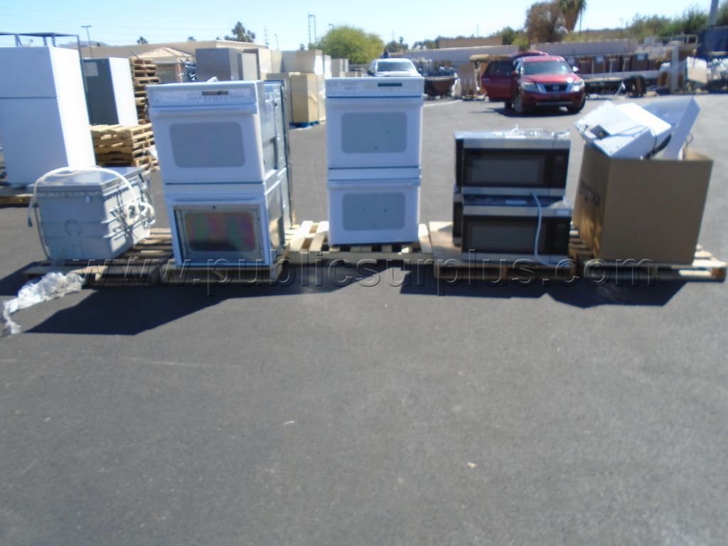 OVENS, MICROWAVES, DISHWASHER, TOP OF STOVE BURNER — photo 1