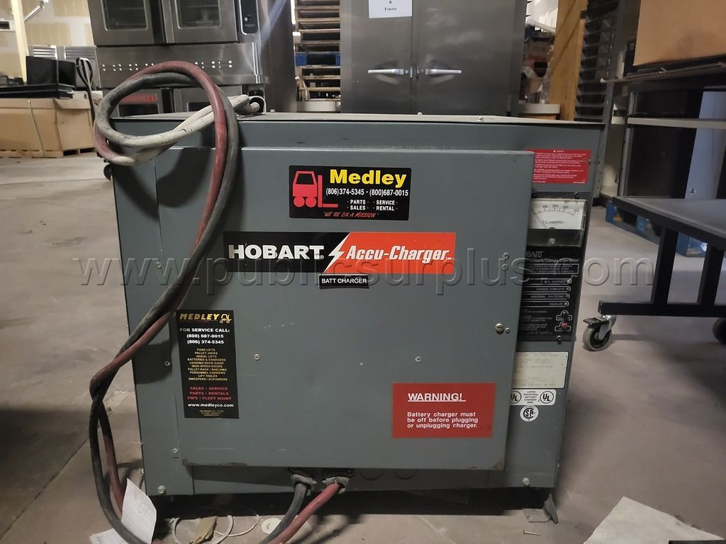 Hobart Accu-Charger — photo 1