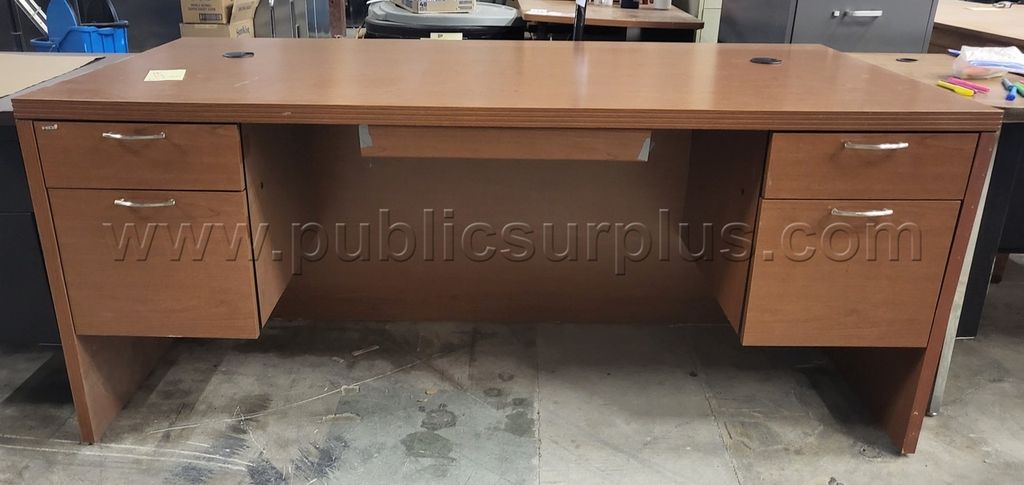 #14 Hon Desk — photo 1