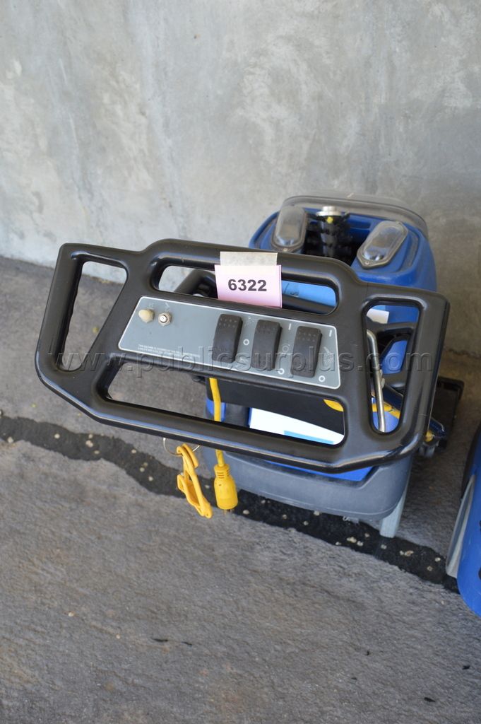 Clipper Carpet Extractor (Parts or Repair) ~6322~ — photo 1