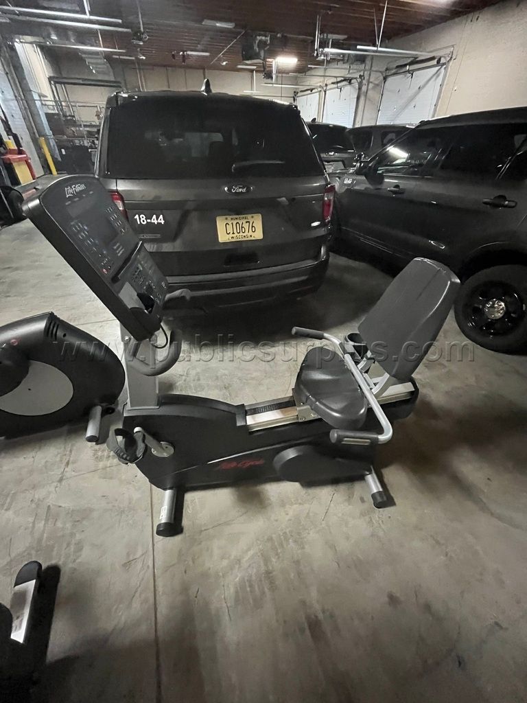 LifeFitness Bike Model CLSR — photo 1