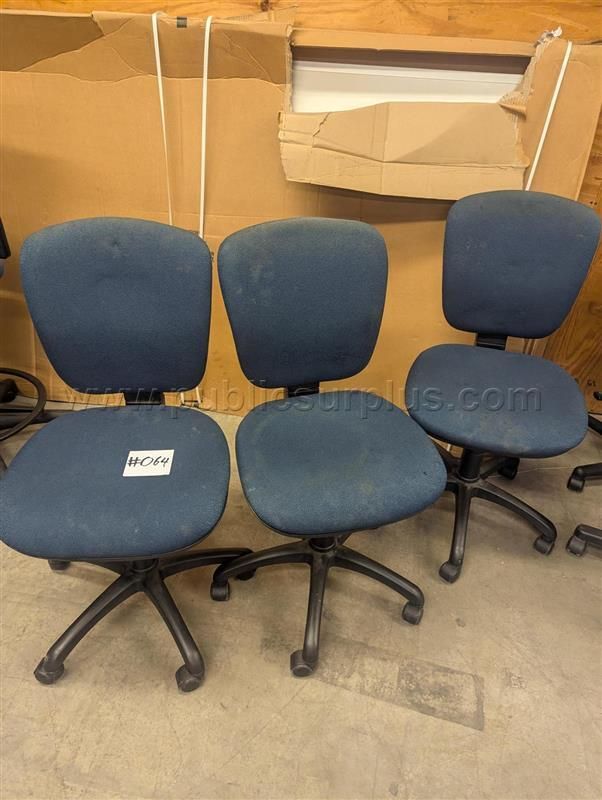 #64 OFFICE CHAIRS — photo 1