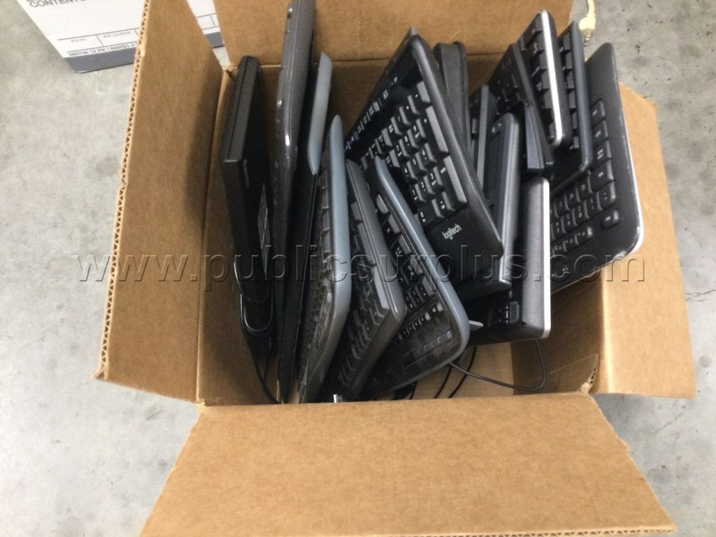 LOT OF KEYBOARDS - SOLD AS IS - 629 — photo 1