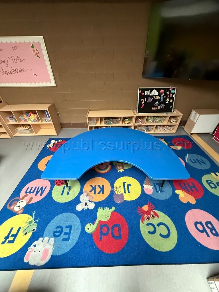 Preschool Half Moon Tables (Plastic) — photo 1
