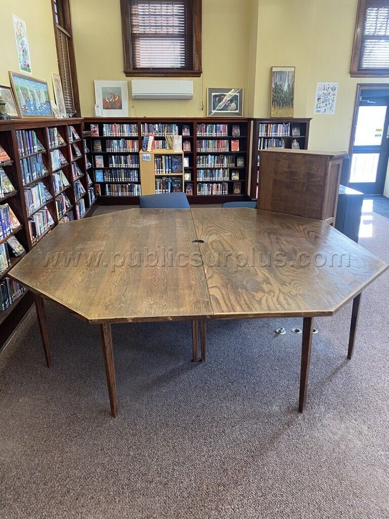 Octagonal Overlarge Table — photo 1