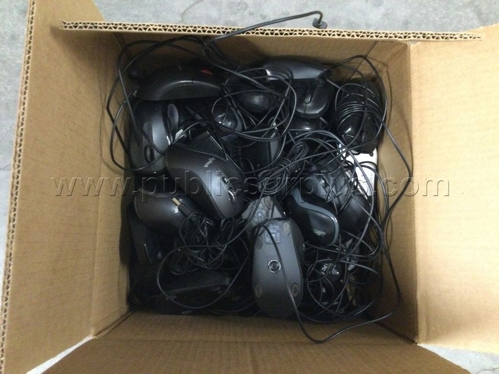 LOT OF COMPUTER MICE - SOLD AS IS - 634 — photo 1