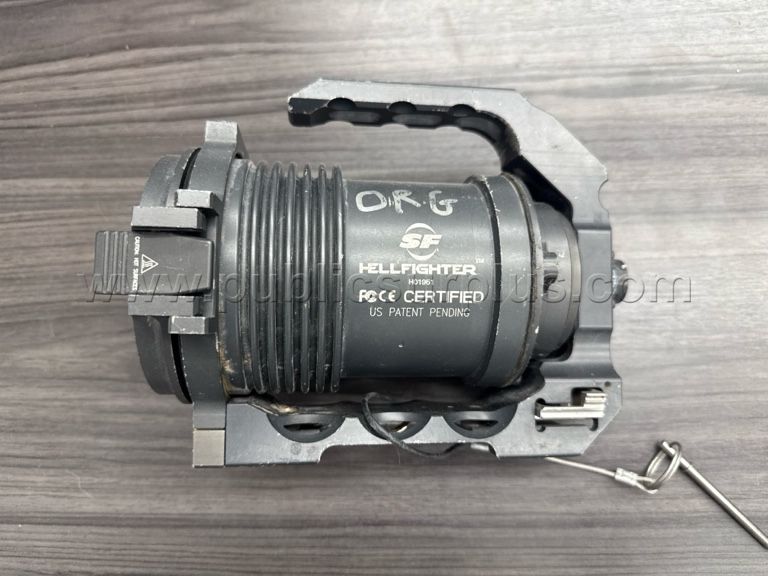 Surefire Hellfighter Spotlight H01951 with Case, Mount and Cord — photo 1