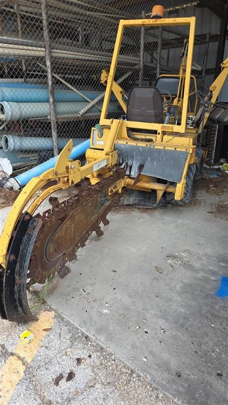 2008 VERMEER BACKHOE TRENCHER — photo 1