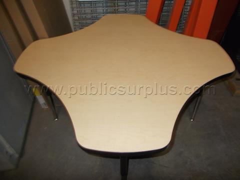 CLOVER STYLE TABLES