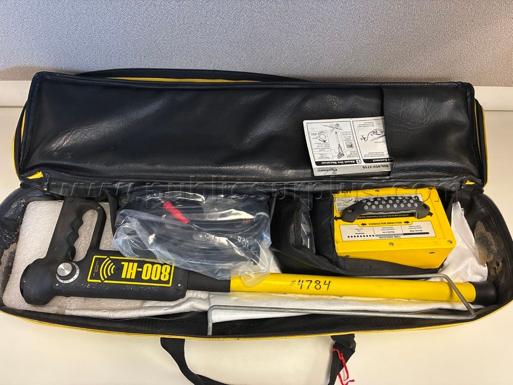 Used Utility Tool Company Pipehorn UG Locator with Carrying Case — photo 1