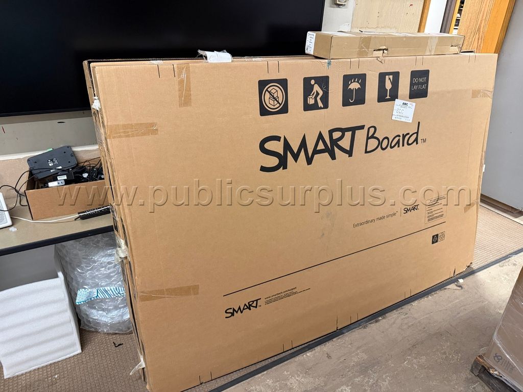 SMARTBOARD SBX885 WITH ACCESSORY KIT-NIB — photo 1
