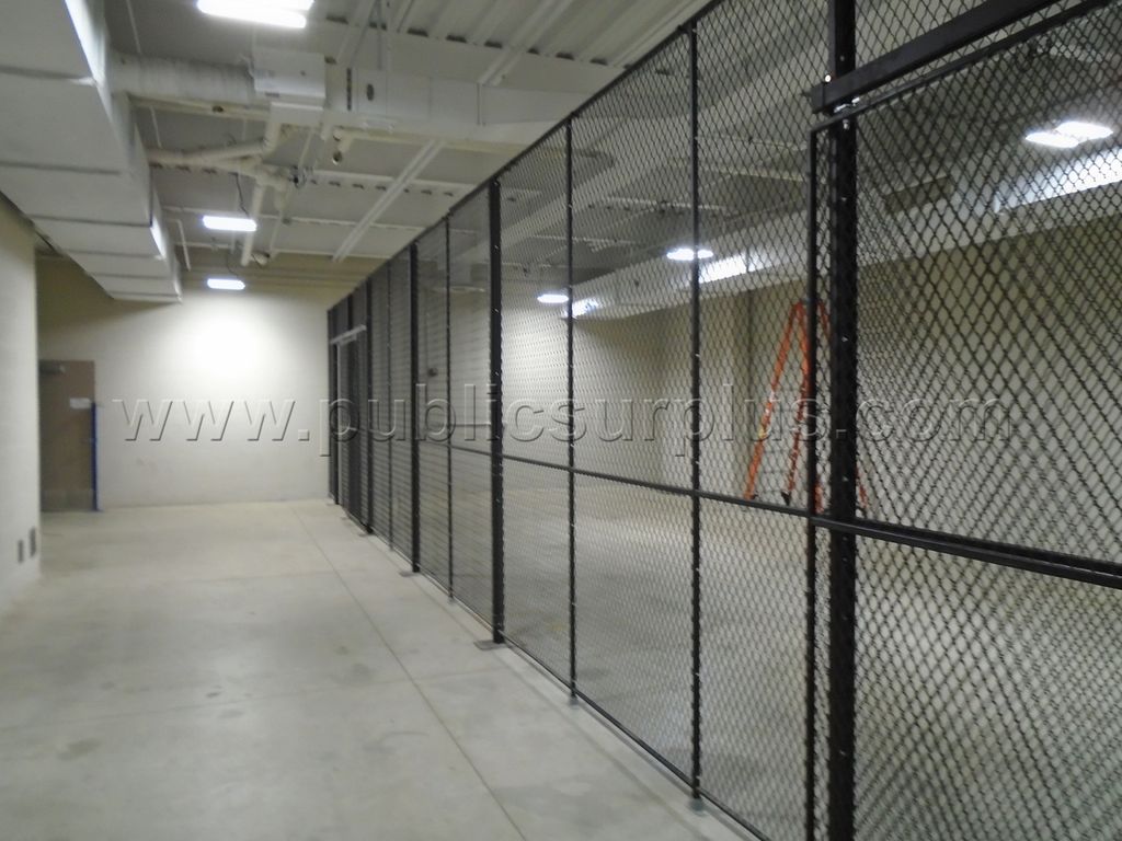 Wire cage — photo 1