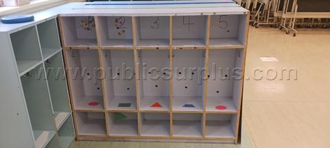 Lot of 6 school cubicles