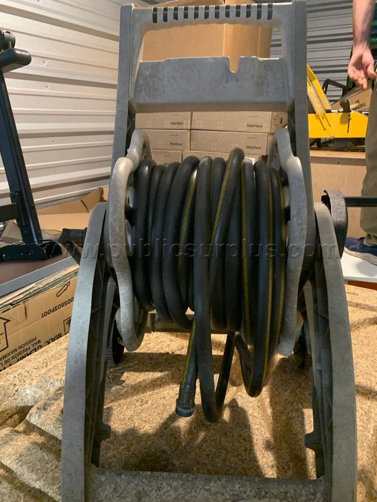 Water Hose and Reel — photo 1