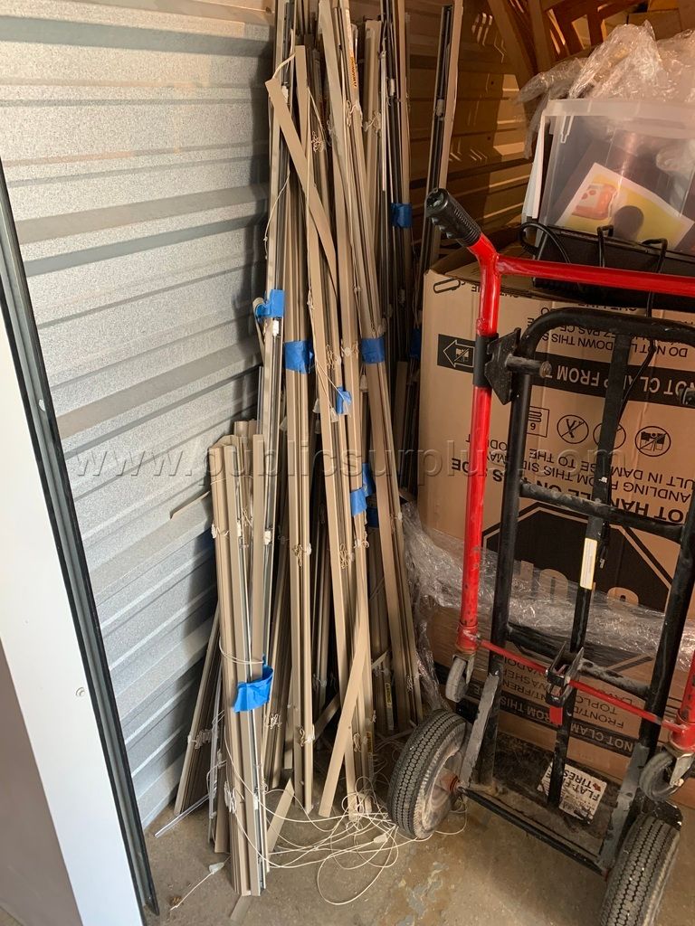 Metal Window Blinds, Lot of 43 — photo 1