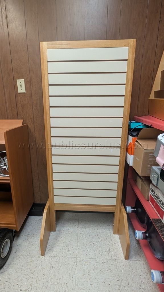 Slatted Display Board — photo 1