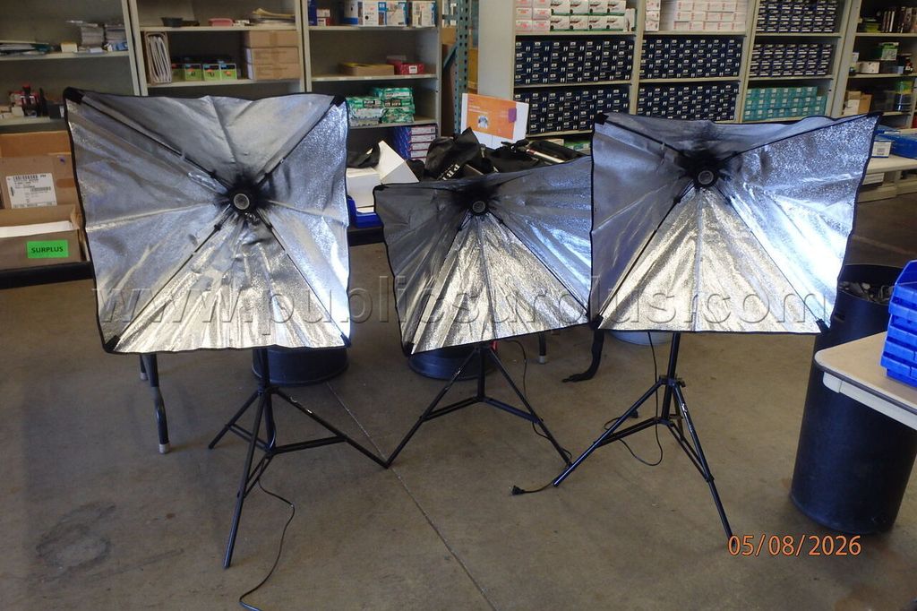 PBL PHOTOGRAPH LIGHTS — photo 1
