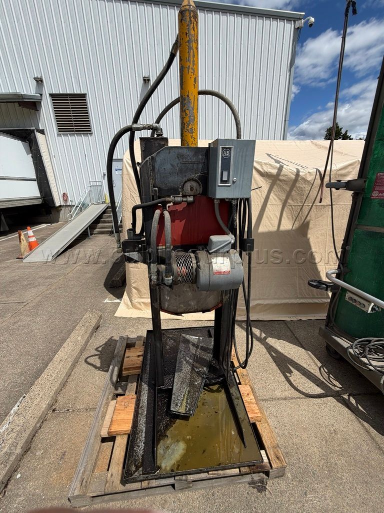 Used Oil Filter Crusher - 208/220V 3-Phase - Works Good — photo 1