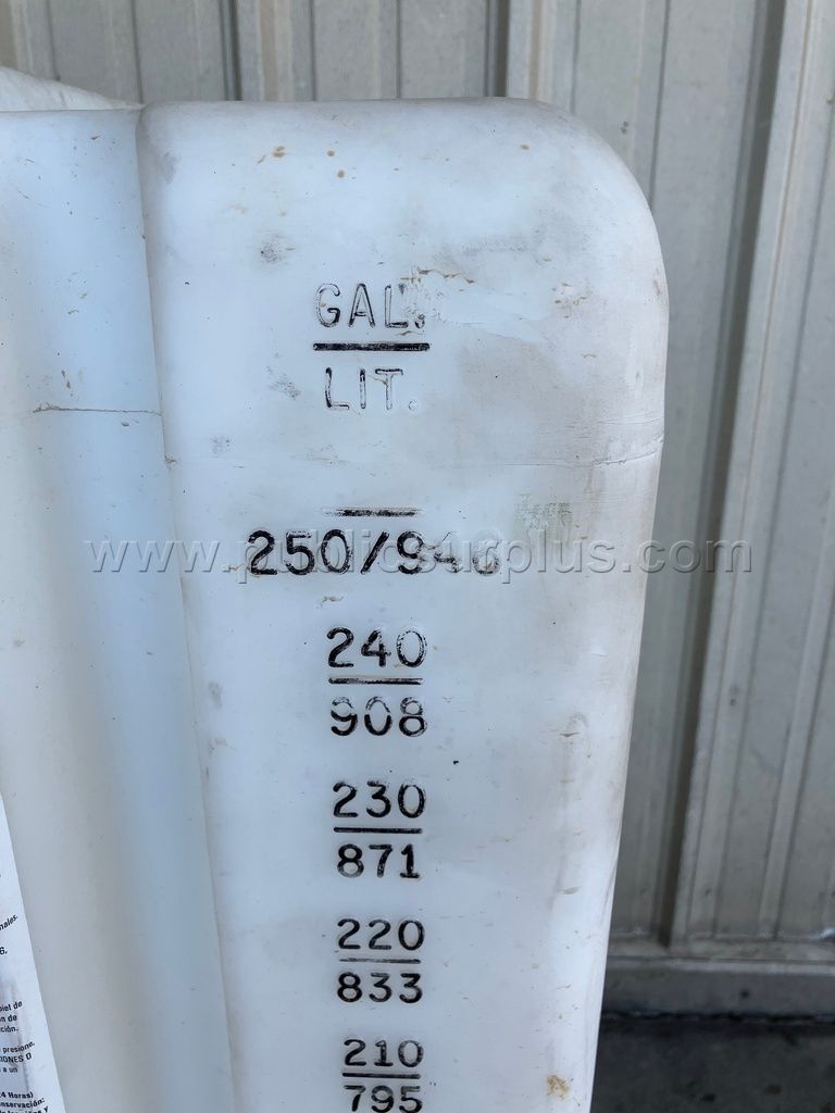 Snyder Industries Cubetainer Stackable 250 Gallon Engine Oil Tank — photo 1
