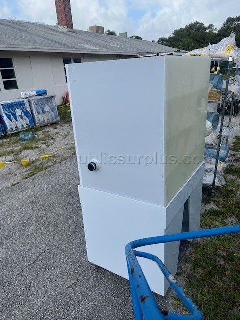 Isolation chamber — photo 1