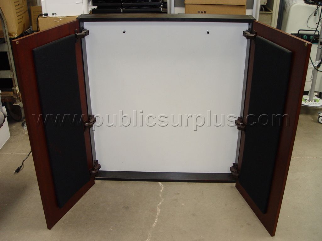 Cabinet Enclosed Whiteboard 36" x 40 x 5" — photo 1