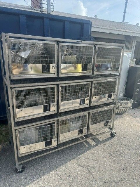 RESEARCH RACKS — photo 1