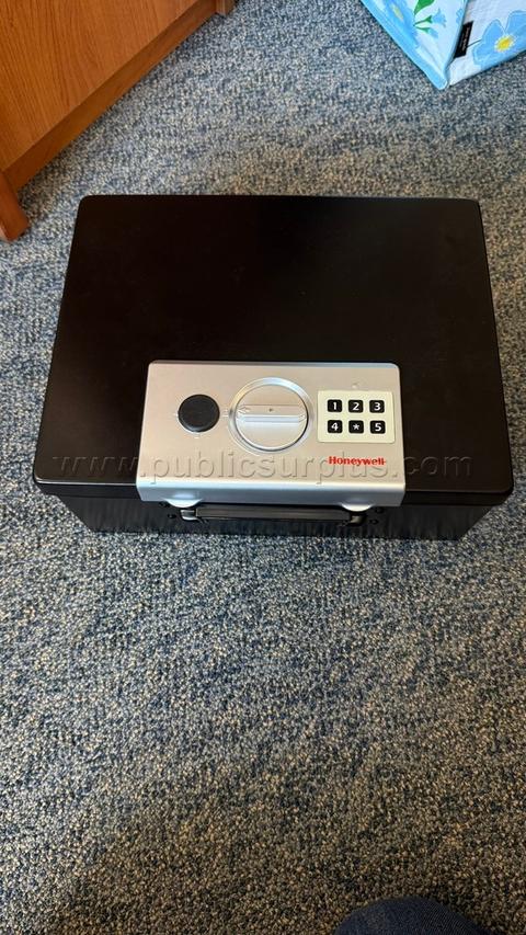 HoneyWell Cash Safe
