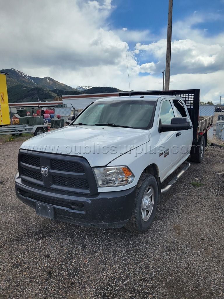 2018 RAM 3500 2WD CREW CAB WITH FLATBED. — photo 1