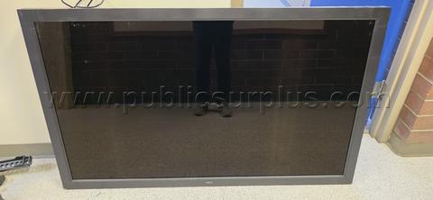 4 NEC MultiSync V651 LCD Monitors