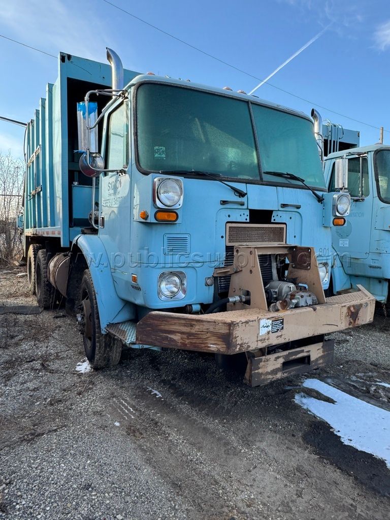 2001 XPEDITOR GARBAGE TRUCK — photo 1