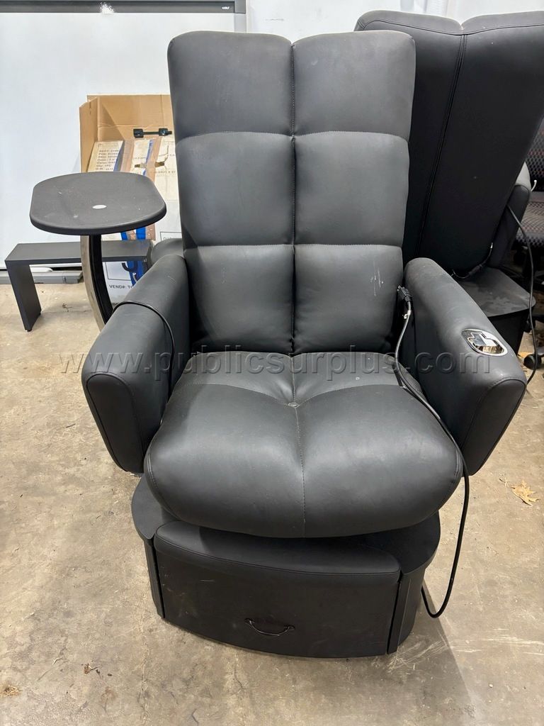 Pedicure Chair — photo 1