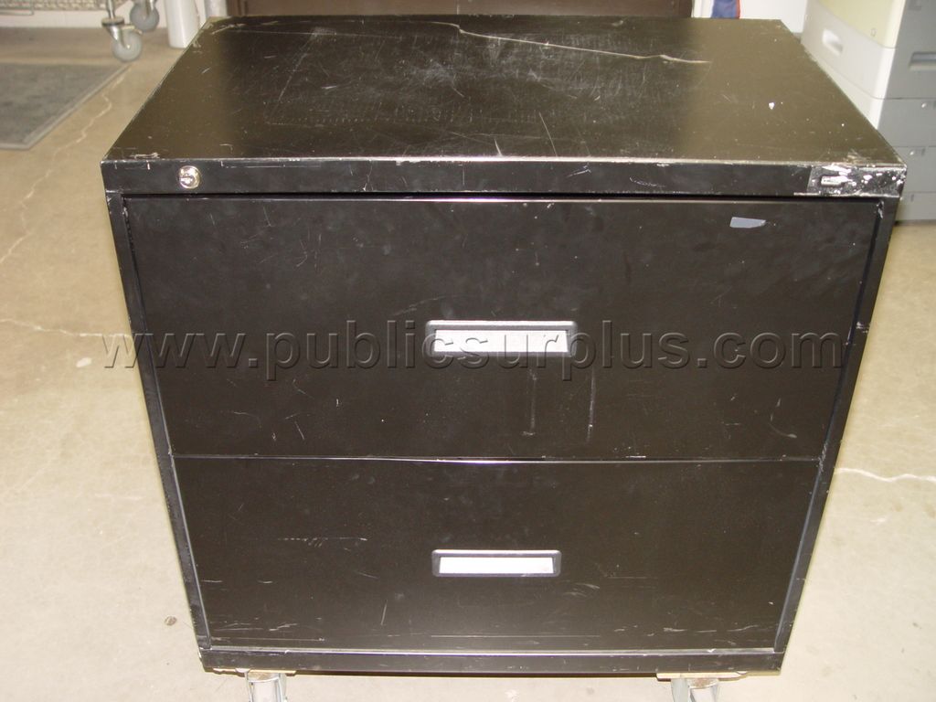 2 Drawer File Cabinet 30" x 19" x 28" — photo 1