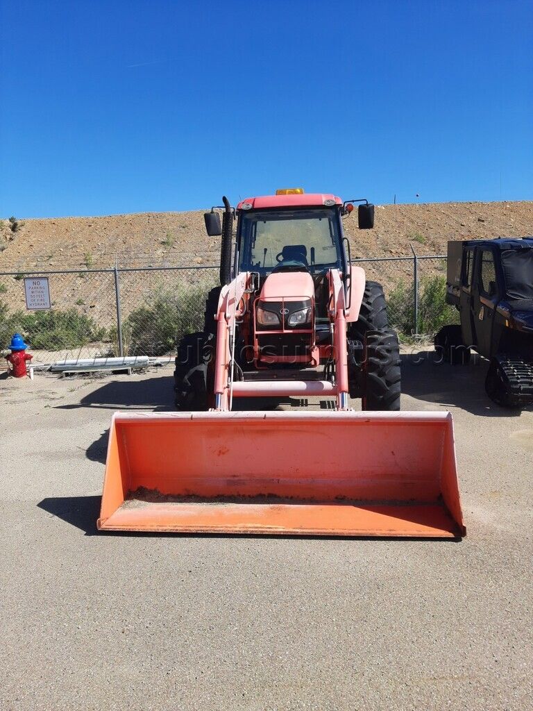 2008 KUBOTA M96S 4WD TRACTOR WITH LOADER (NEEDS REPAIR) — photo 1