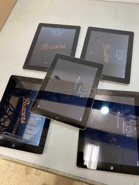 Lot of (5) Apple iPads