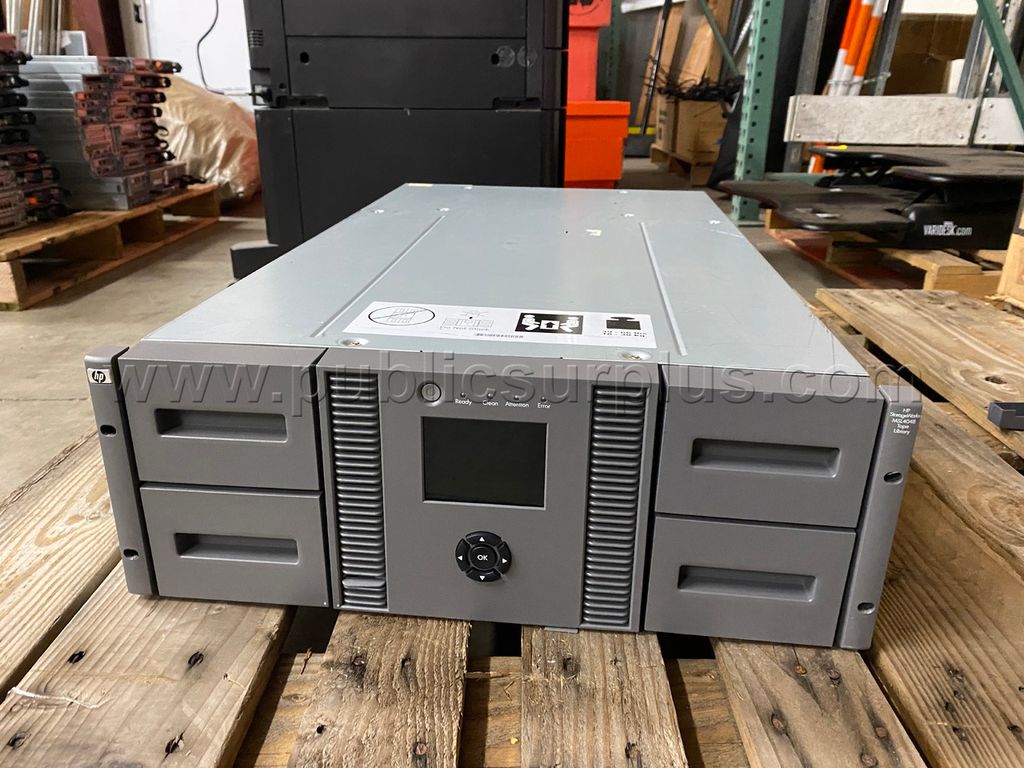 HP StorageWorks MSL4048 Tape Library — photo 1